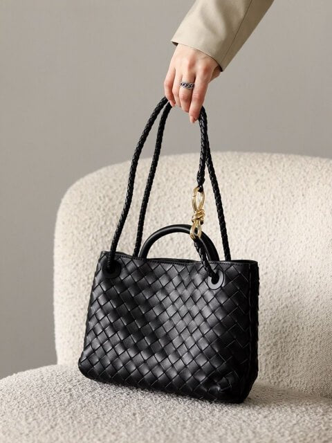 Lucia woven bag - Elovana Montreal - Handbags